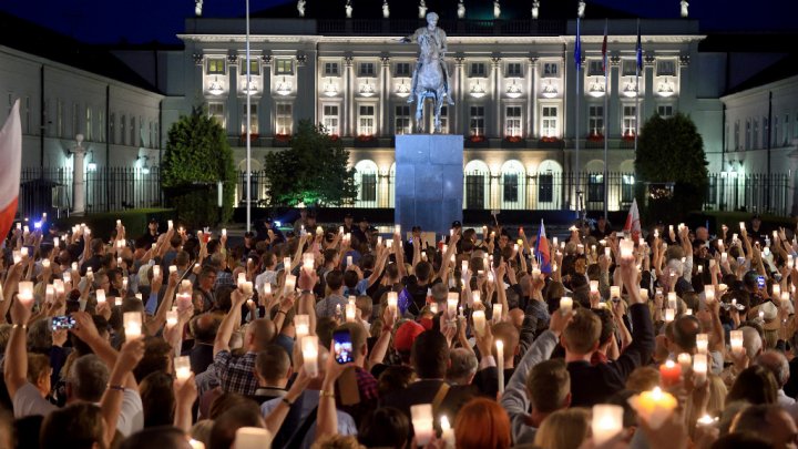 Poland’s Senate approves controversial law reform
