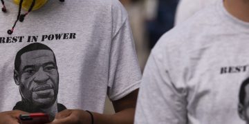 مركز المعلومات والتأهيل لحقوق الإنسان يدين تصاعد العنصرية في الولايات المتحدة