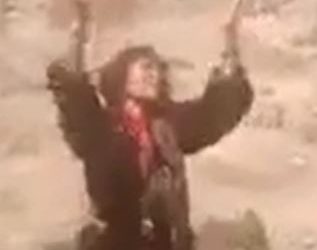 شهادة حية إمرأة من تعز فقدت عشرة من أسرتها