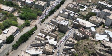 مركز المعلومات يدعو لفتح بقية الطرقات المؤدية لتعز ورفع الحصار