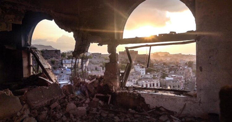 نحو 30 ألف حالة انتهاك موثق في تعز