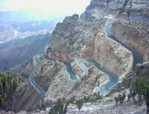 تصعيد حصار تعز وتفجير طريق هيجة العبد يهددان المدنيين